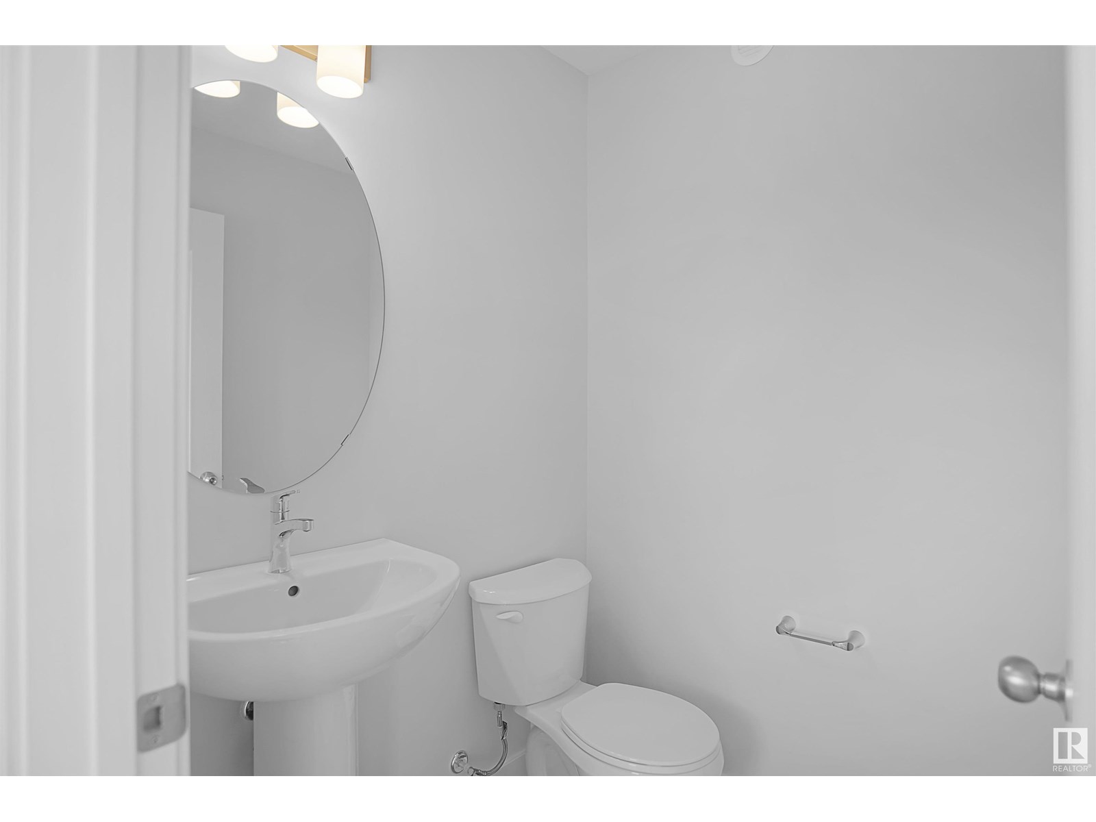 Photo 1 of 18160 74 St Nw, Edmonton AB