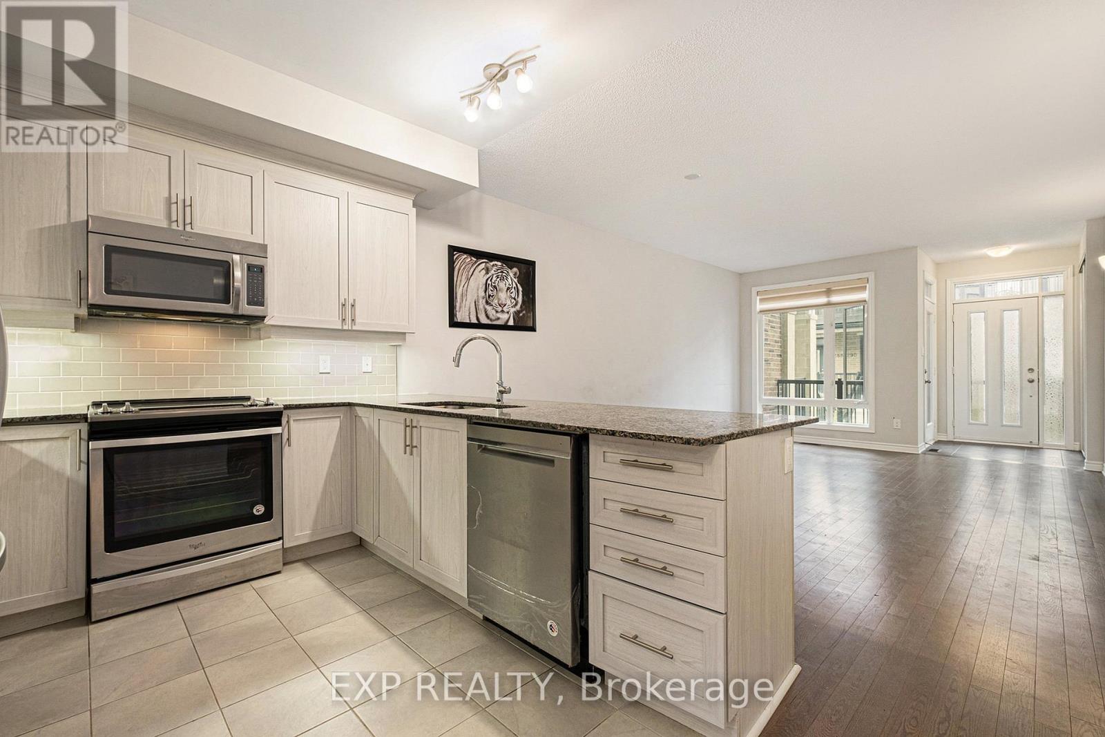 Photo 13 of 274 Pembina Private, Ottawa ON