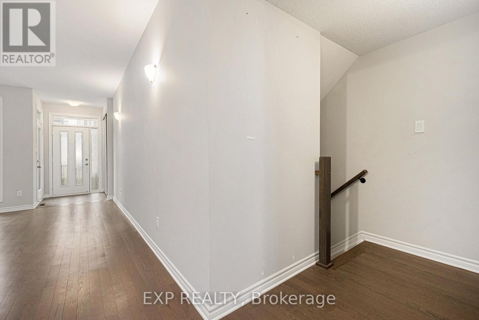 Photo 5 of 274 Pembina Private, Ottawa ON
