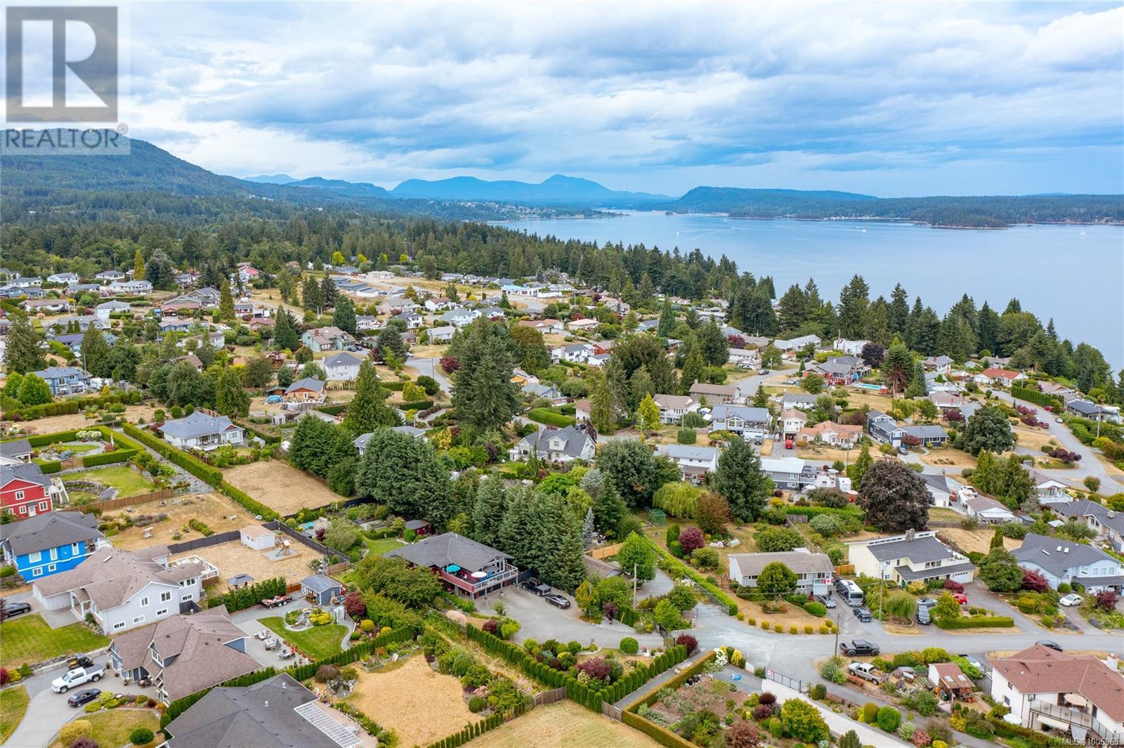 3635 Shannon Dr, Ladysmith