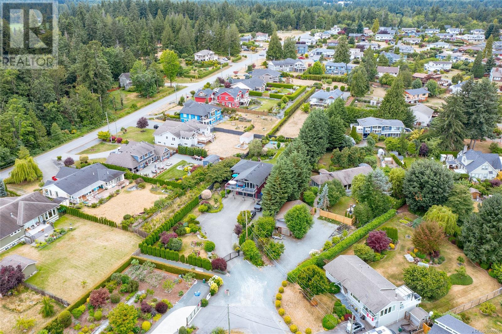 3635 Shannon Dr, Ladysmith