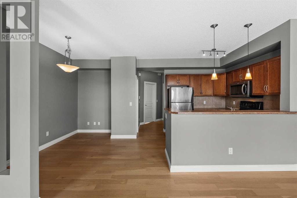 Single Family House for Sale in   Rockyledge View NW Rocky Ridge Calgary 