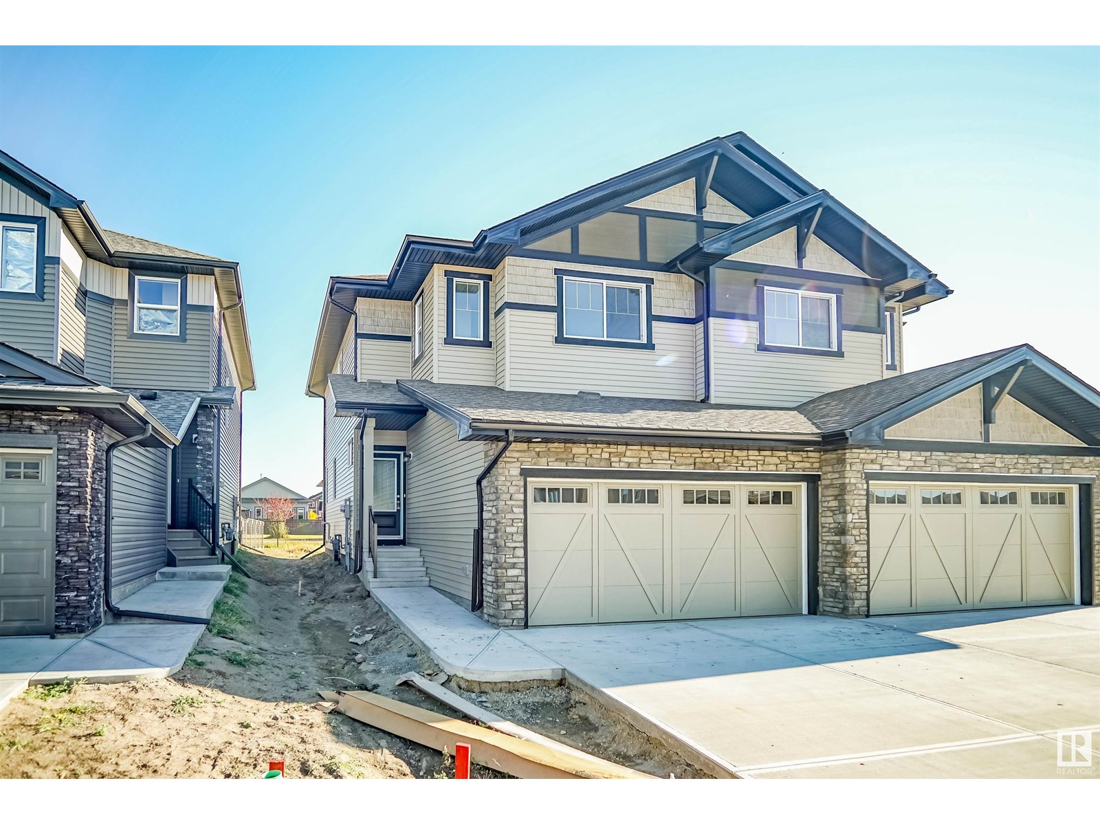 Photo 2 of 18154 73 A St Nw, Edmonton AB