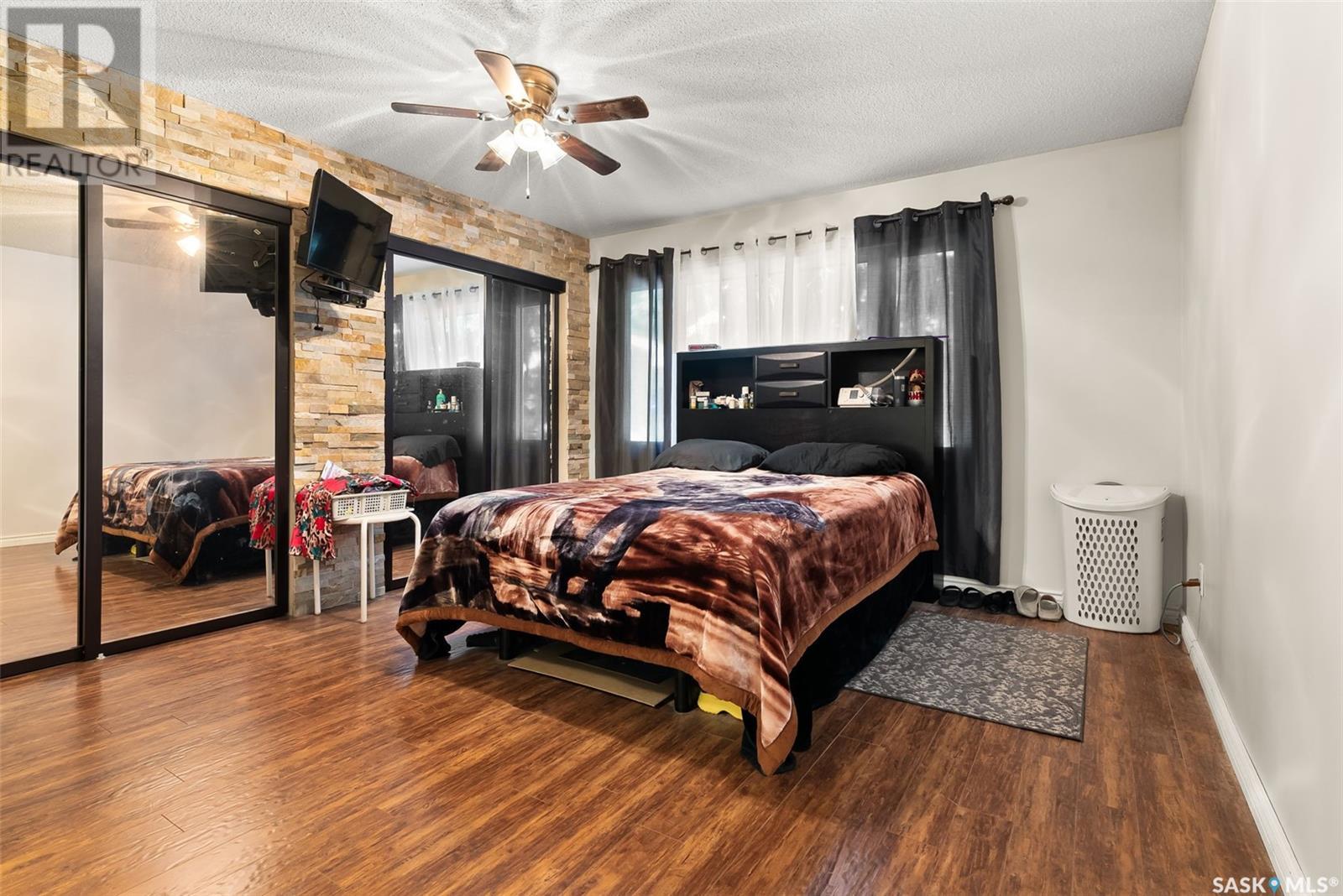 Single Family House Bungalow for Sale in  Heritage PLACE Regina 