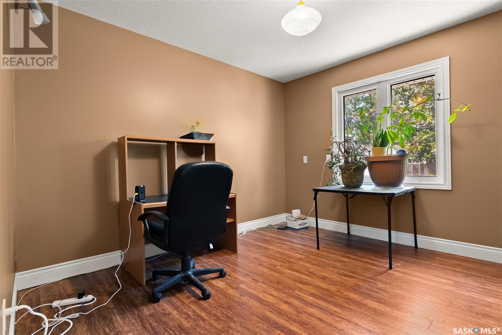 Single Family House Bungalow for Sale in  Heritage PLACE Regina 