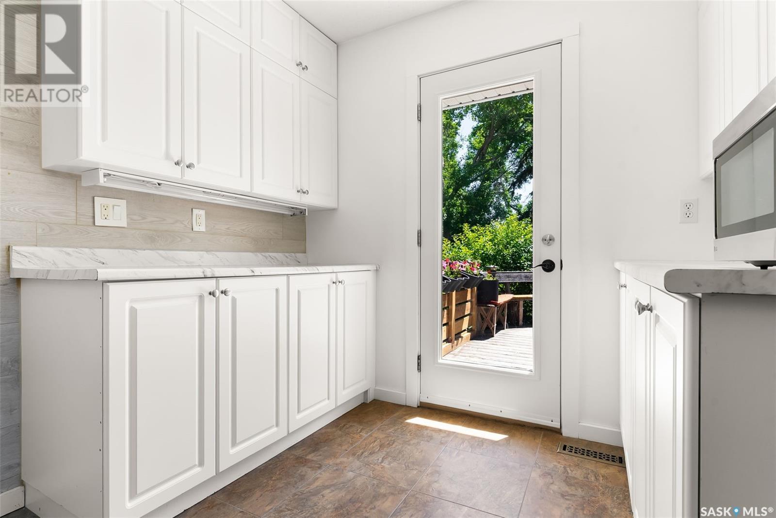 Single Family House Bungalow for Sale in  Heritage PLACE Regina 