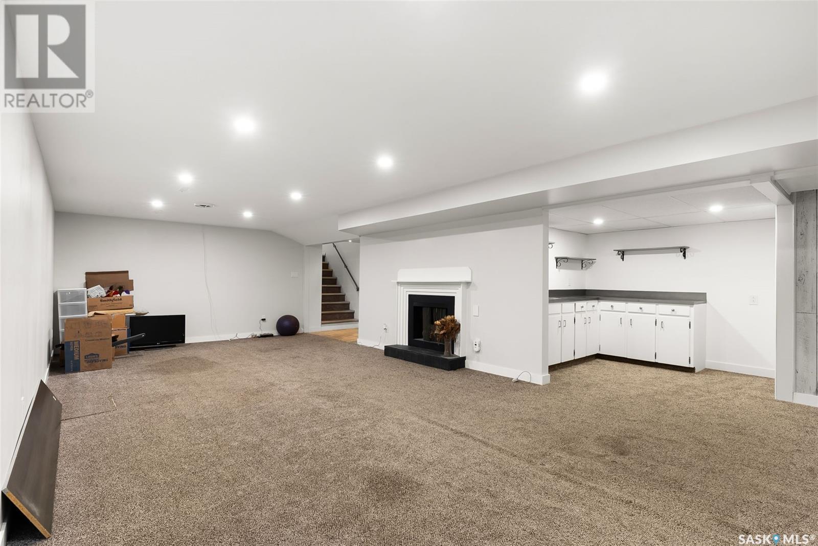 Single Family House Bungalow for Sale in  Heritage PLACE Regina 