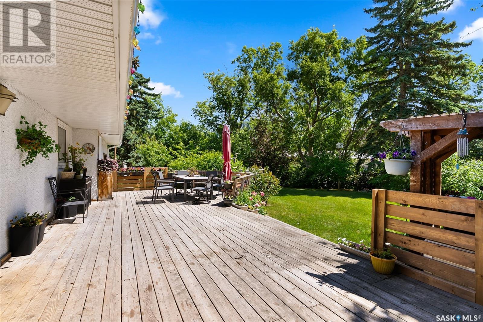 Single Family House Bungalow for Sale in  Heritage PLACE Regina 