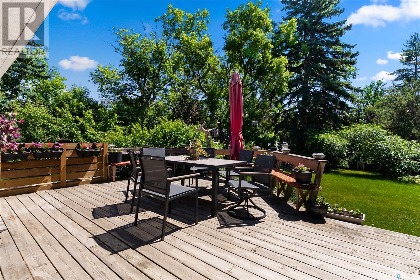 Single Family House Bungalow for Sale in  Heritage PLACE Regina 
