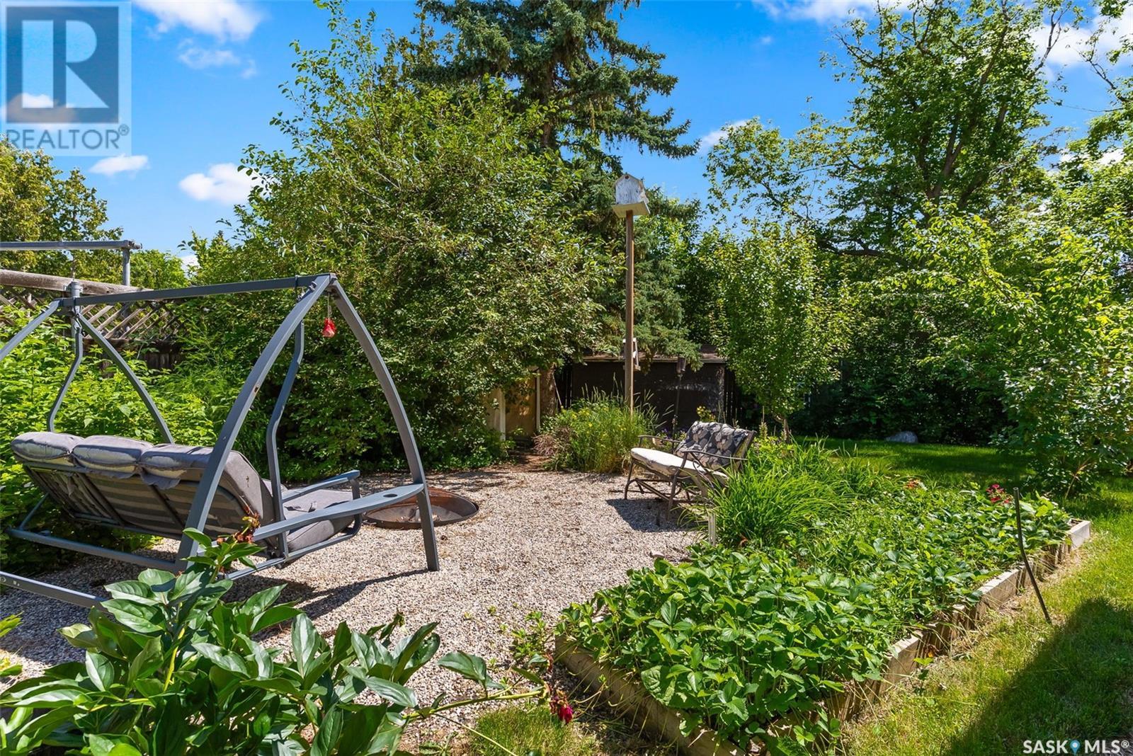 Single Family House Bungalow for Sale in  Heritage PLACE Regina 