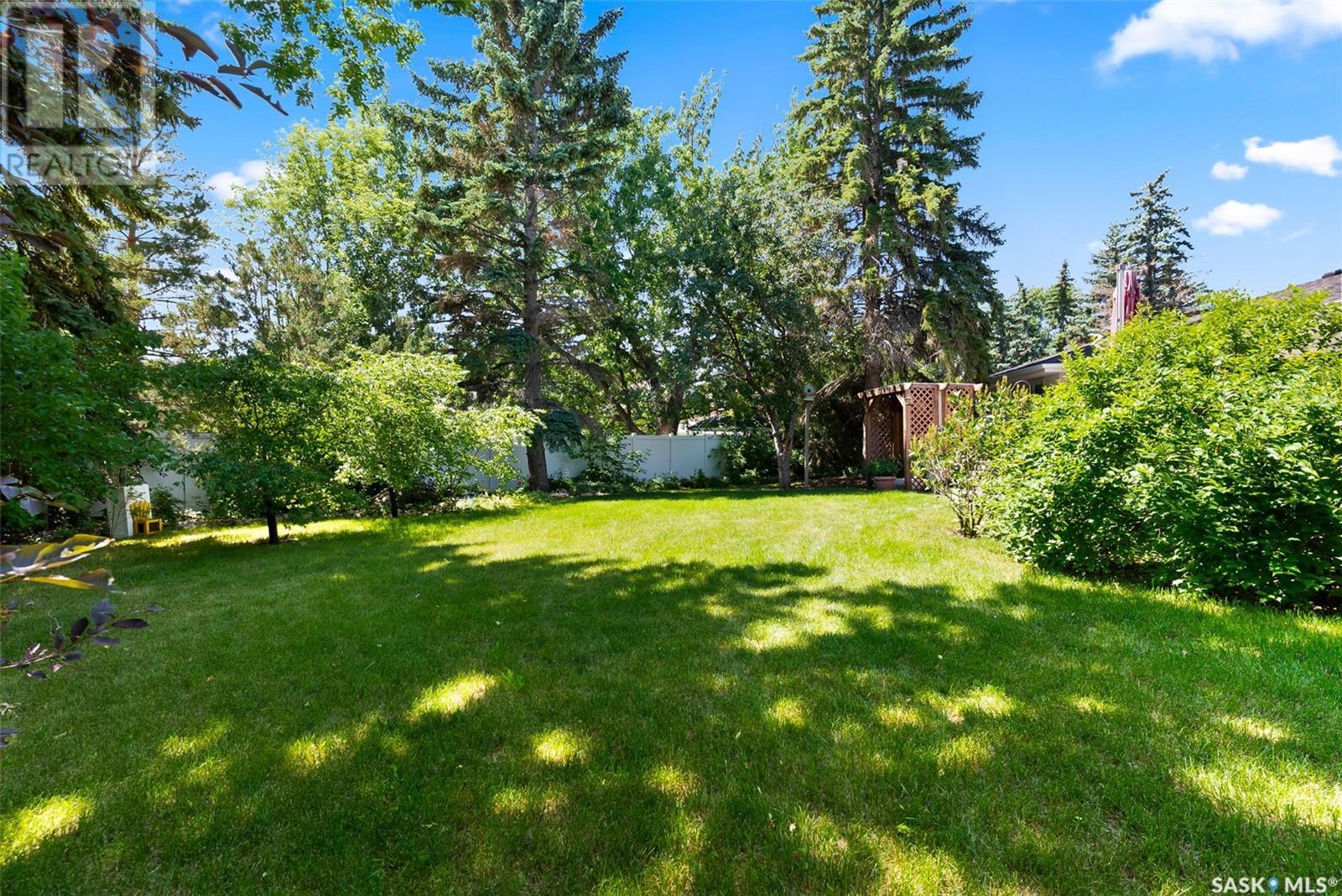 Single Family House Bungalow for Sale in  Heritage PLACE Regina 
