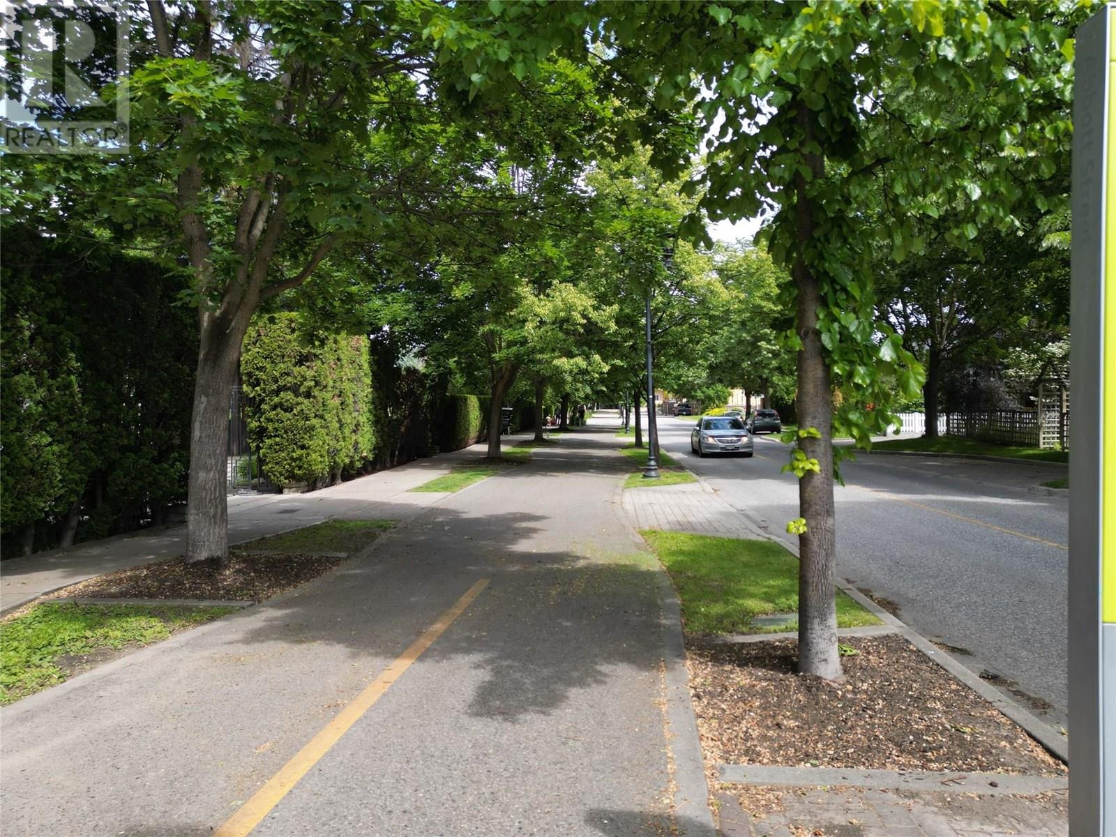 Photo 9 of 2257 Richter Street, Kelowna BC