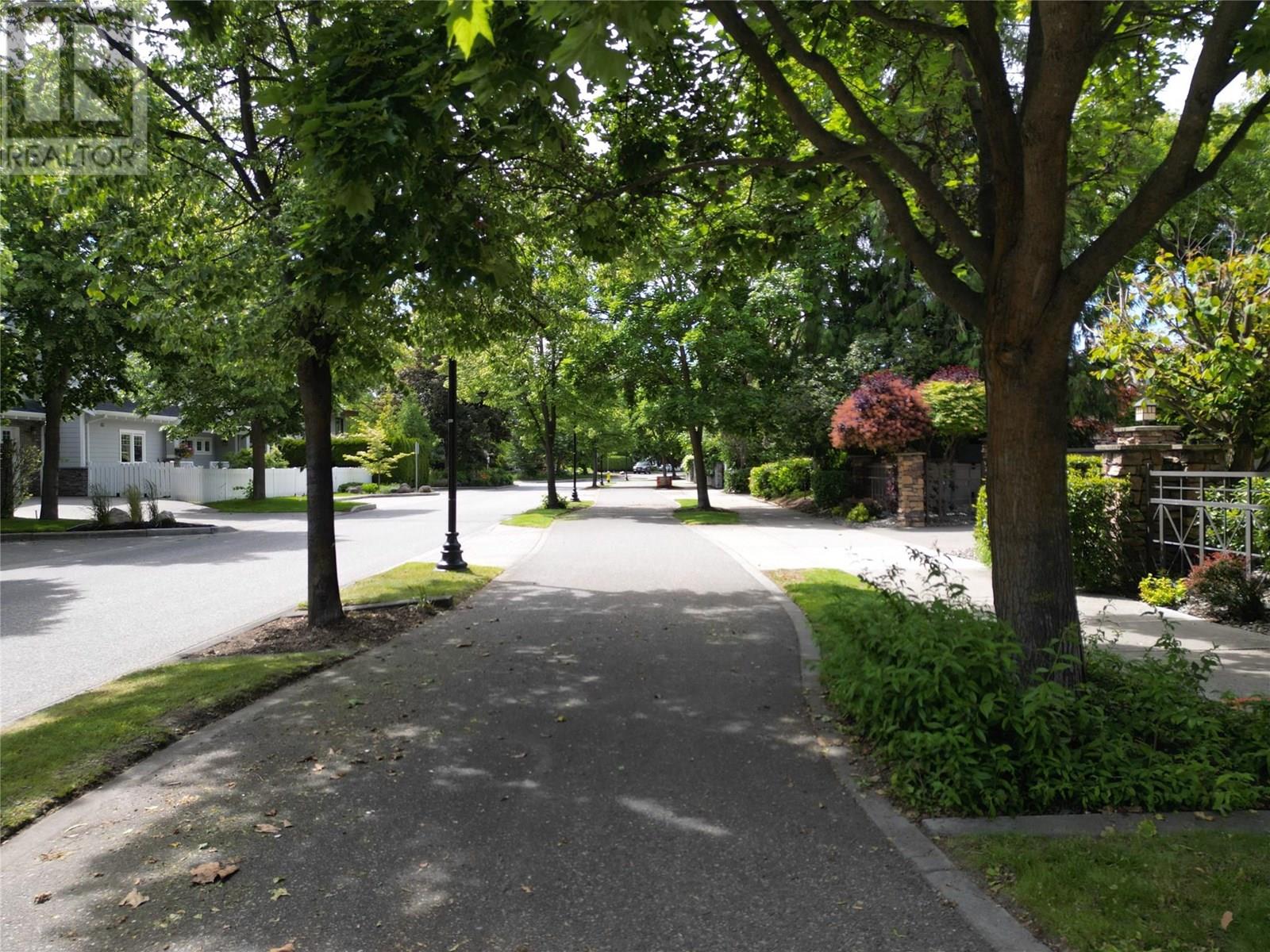 Photo 16 of 2257 Richter Street, Kelowna BC