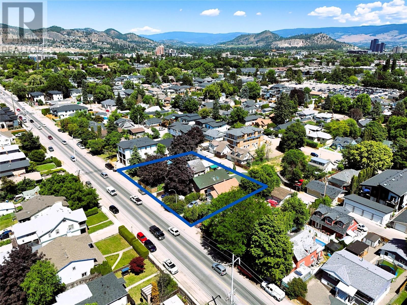 Photo 4 of 2257 Richter Street, Kelowna BC