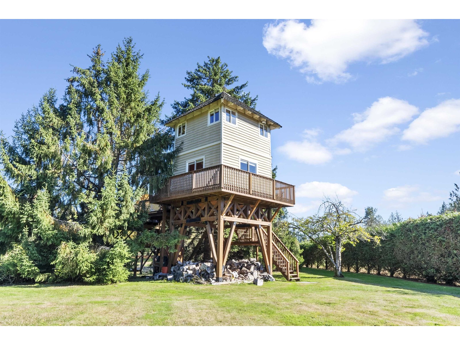 6895 272 STREET, Langley