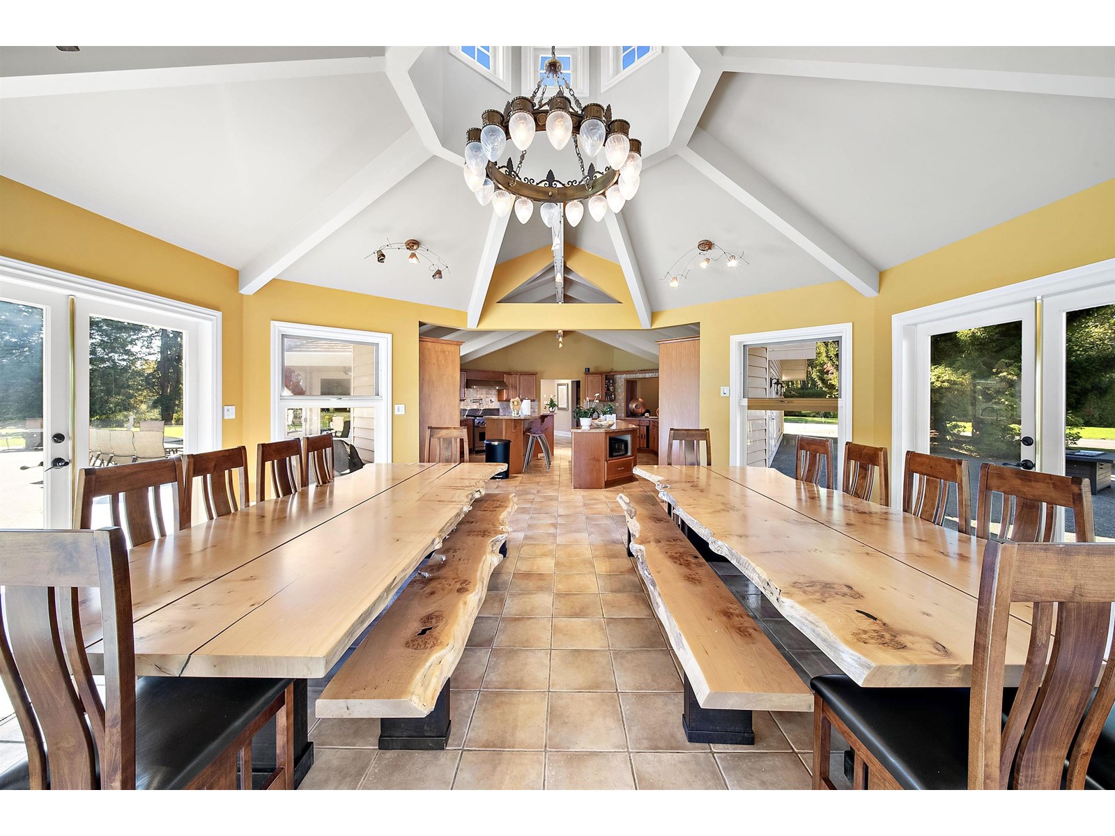 6895 272 STREET, Langley