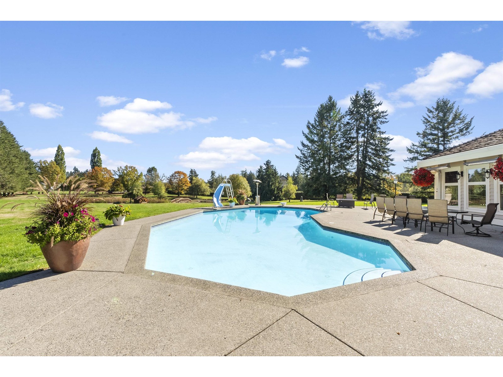 6895 272 STREET, Langley