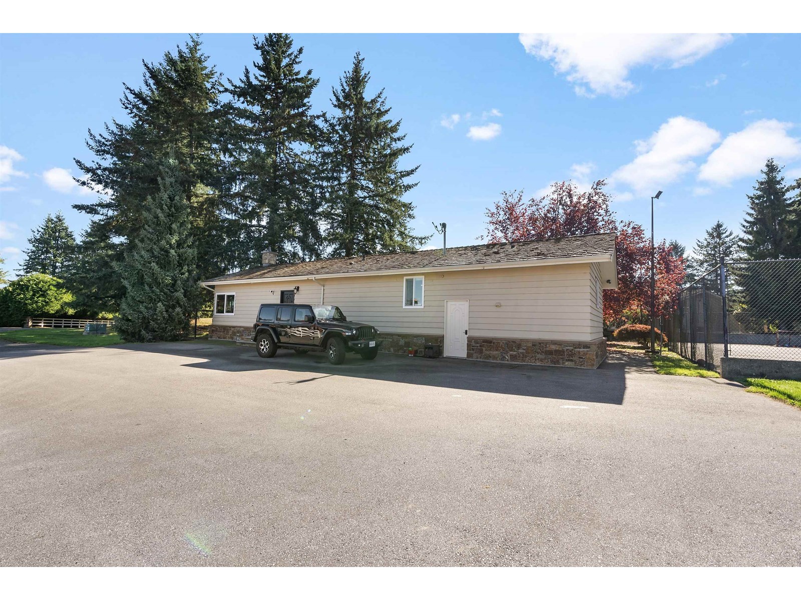 6895 272 STREET, Langley