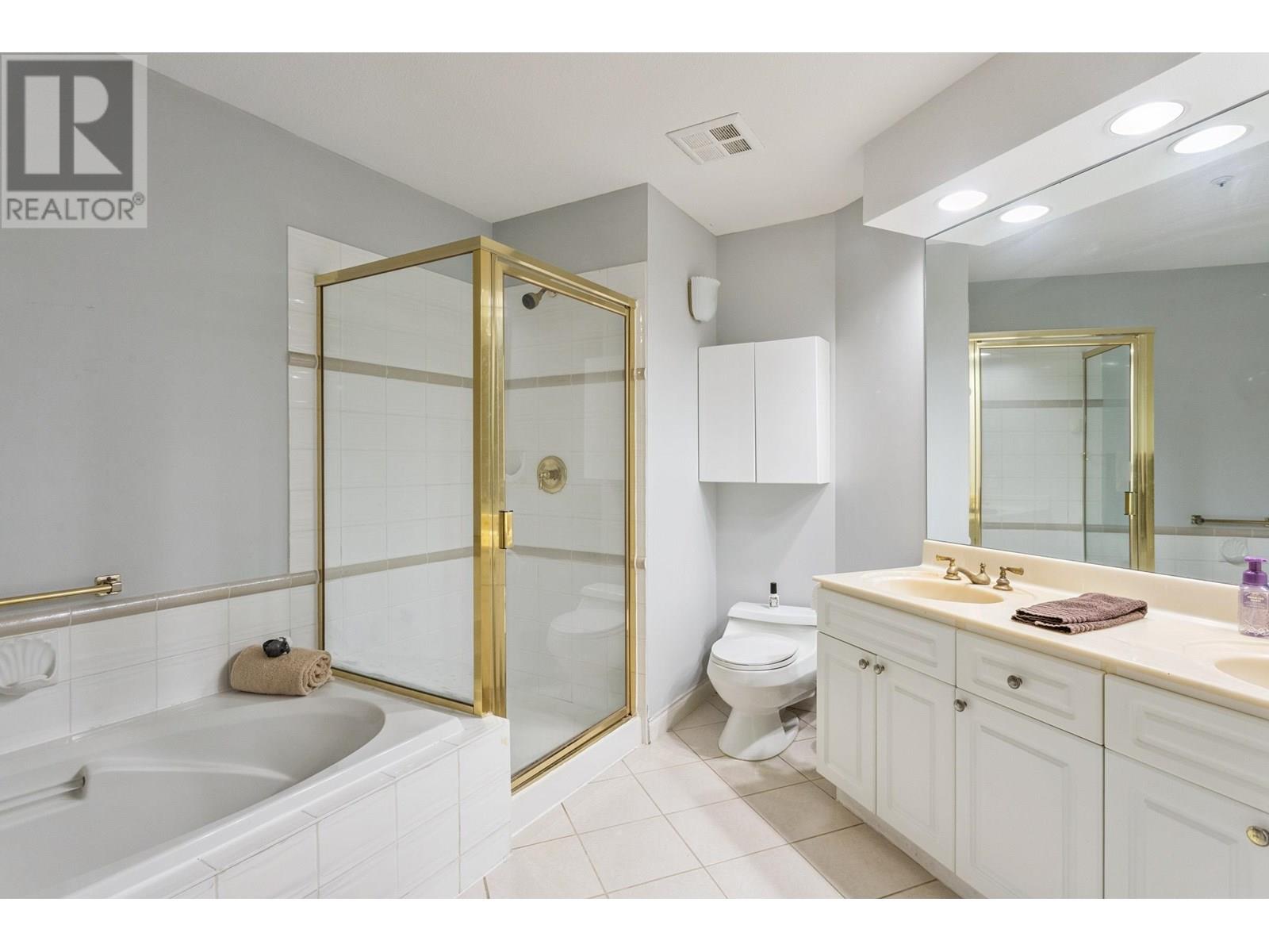 Photo 13 of 130 5835 Hampton Place, Vancouver BC