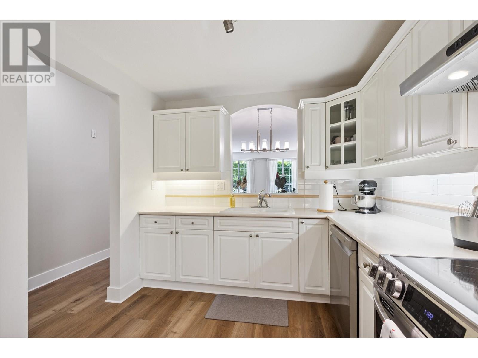 Photo 9 of 130 5835 Hampton Place, Vancouver BC
