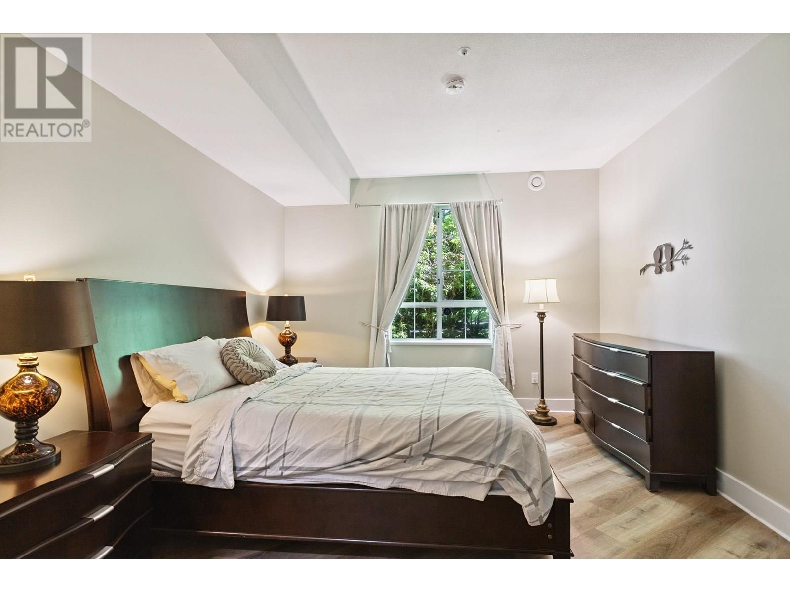 Photo 11 of 130 5835 Hampton Place, Vancouver BC