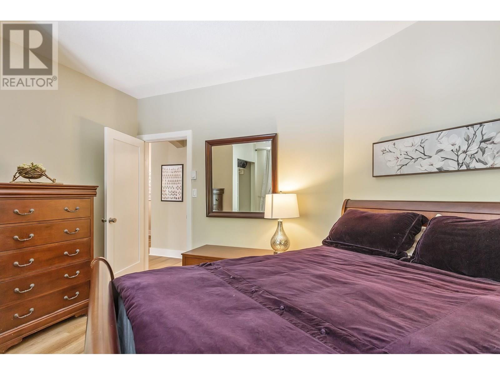 Photo 15 of 130 5835 Hampton Place, Vancouver BC
