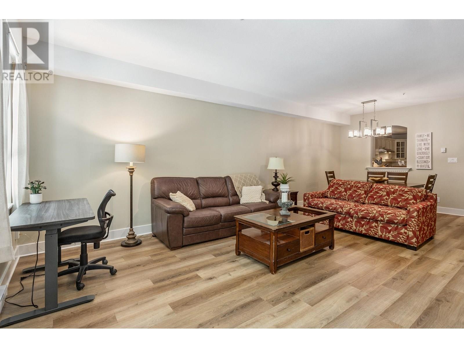 Photo 3 of 130 5835 Hampton Place, Vancouver BC
