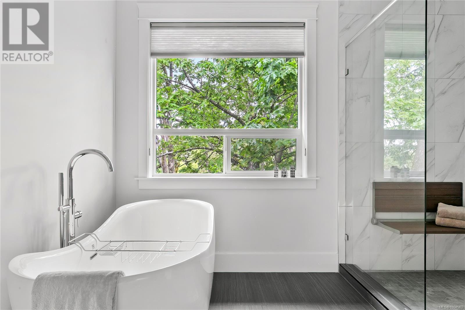 Photo 11 of 1430 Payton Pl, Saanich BC