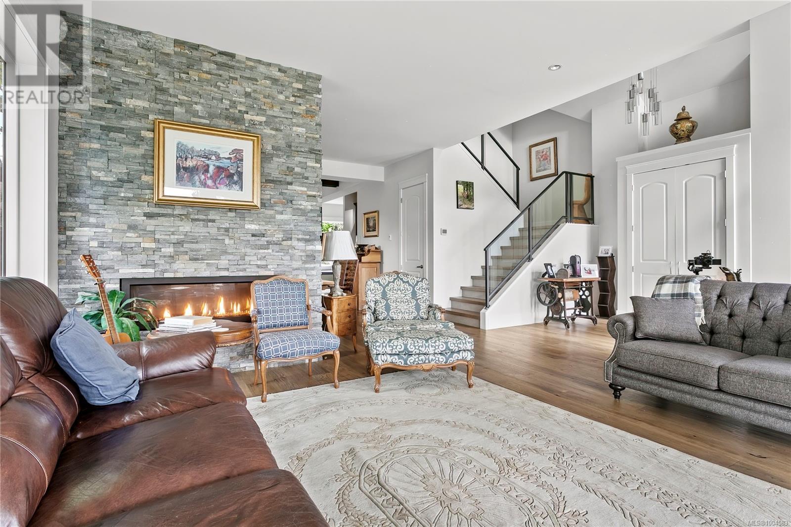 Photo 2 of 1430 Payton Pl, Saanich BC