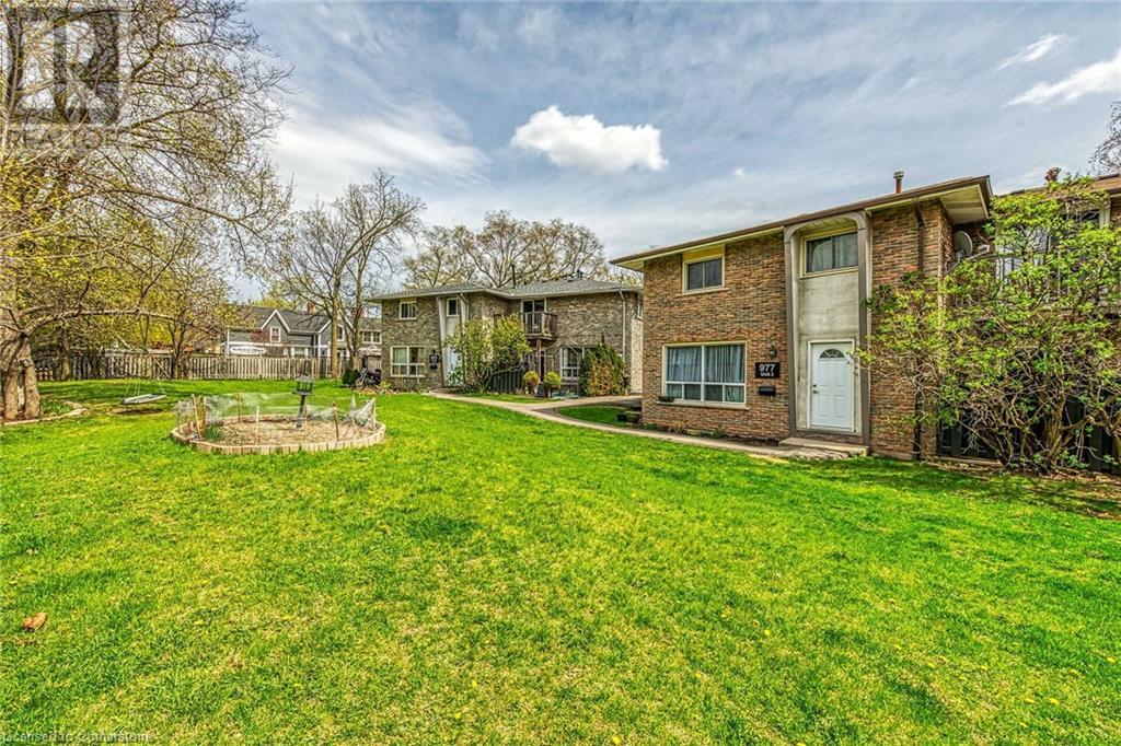 Photo 6 of 977 Francis Road Unit 2, Burlington ON