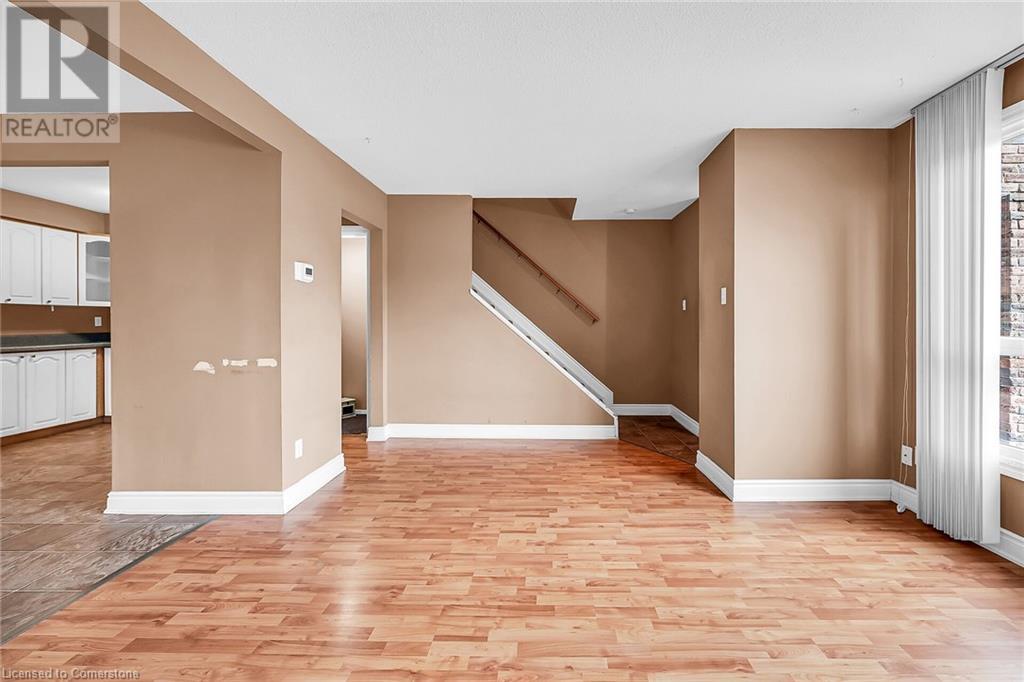 Photo 28 of 977 Francis Road Unit 2, Burlington ON