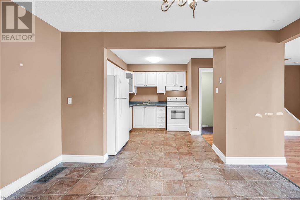 Photo 31 of 977 Francis Road Unit 2, Burlington ON