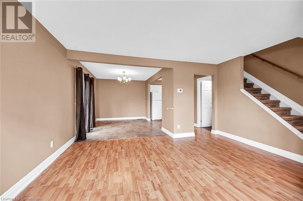 Photo 12 of 977 Francis Road Unit 2, Burlington ON
