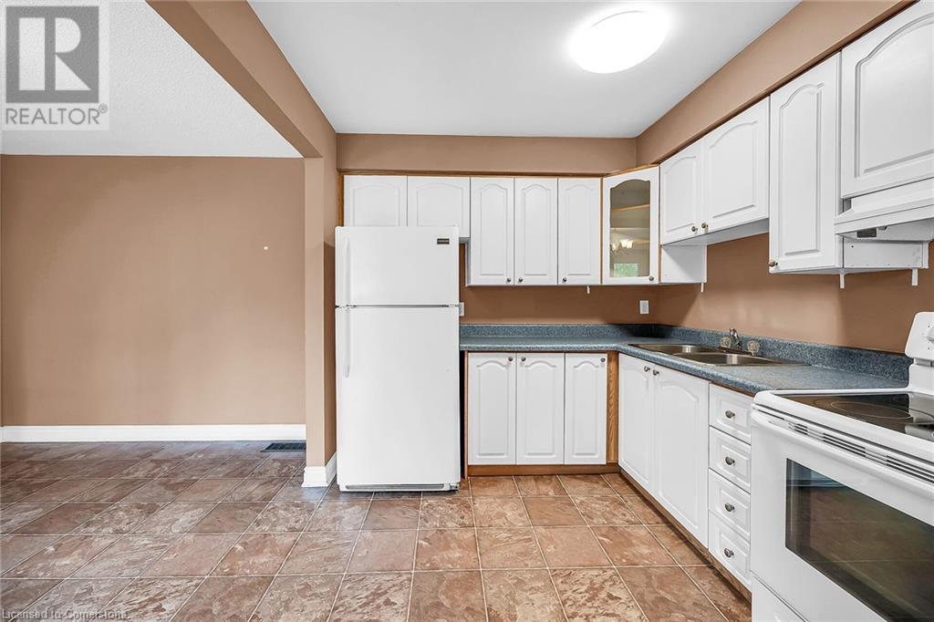 Photo 7 of 977 Francis Road Unit 2, Burlington ON