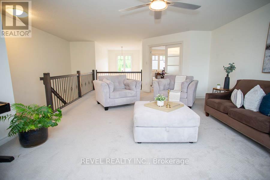 Photo 8 of 6 158 Willow Street, Brant ON