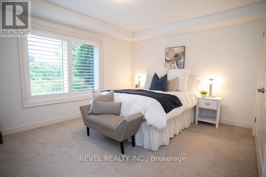 Photo 4 of 6 158 Willow Street, Brant ON