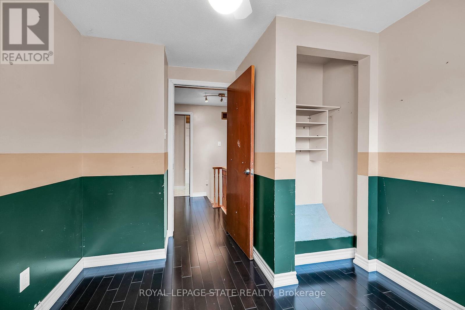 Photo 14 of 2 977 Francis Road, Burlington ON