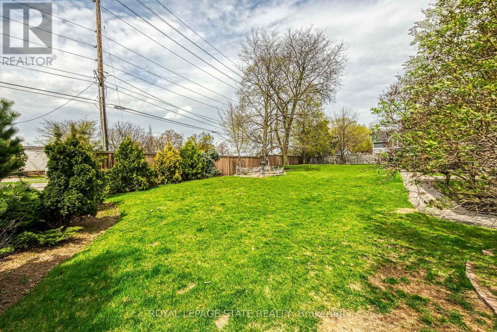 Photo 20 of 2 977 Francis Road, Burlington ON