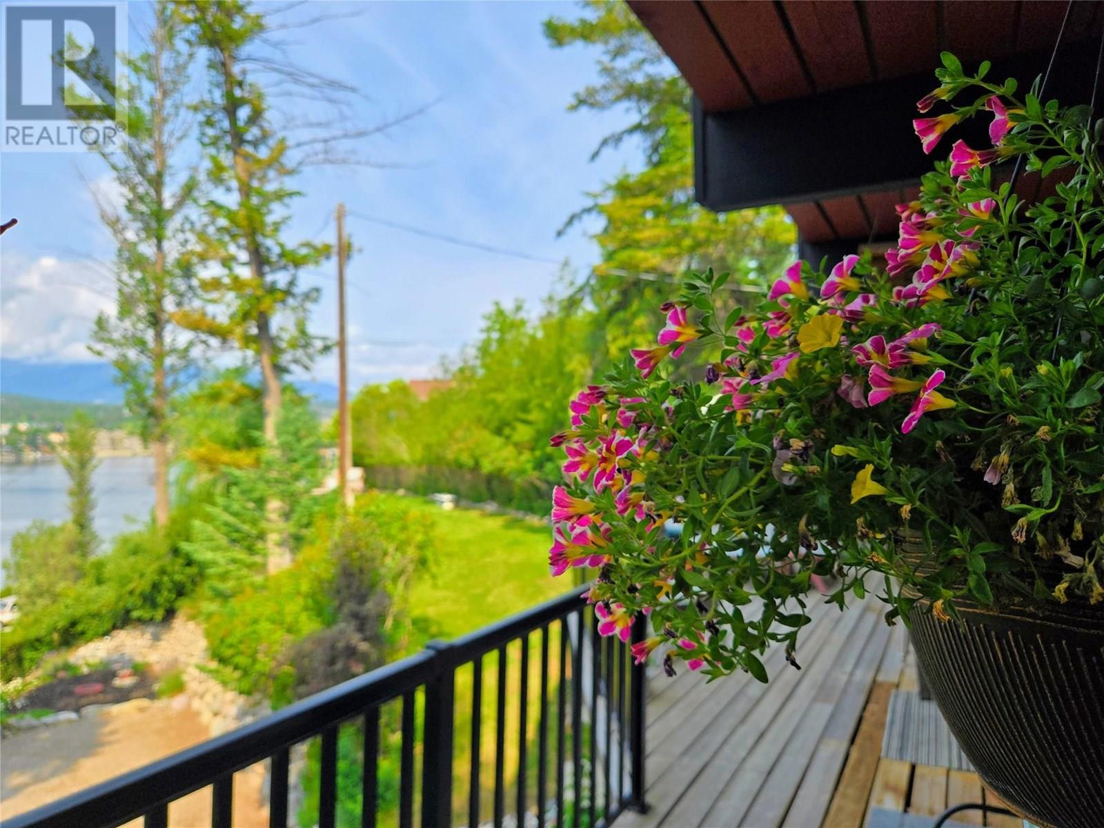 782 Lakeview Road, Invermere