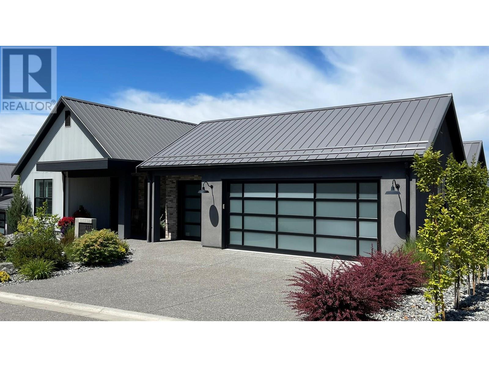  257 Ashcroft Court, Vernon