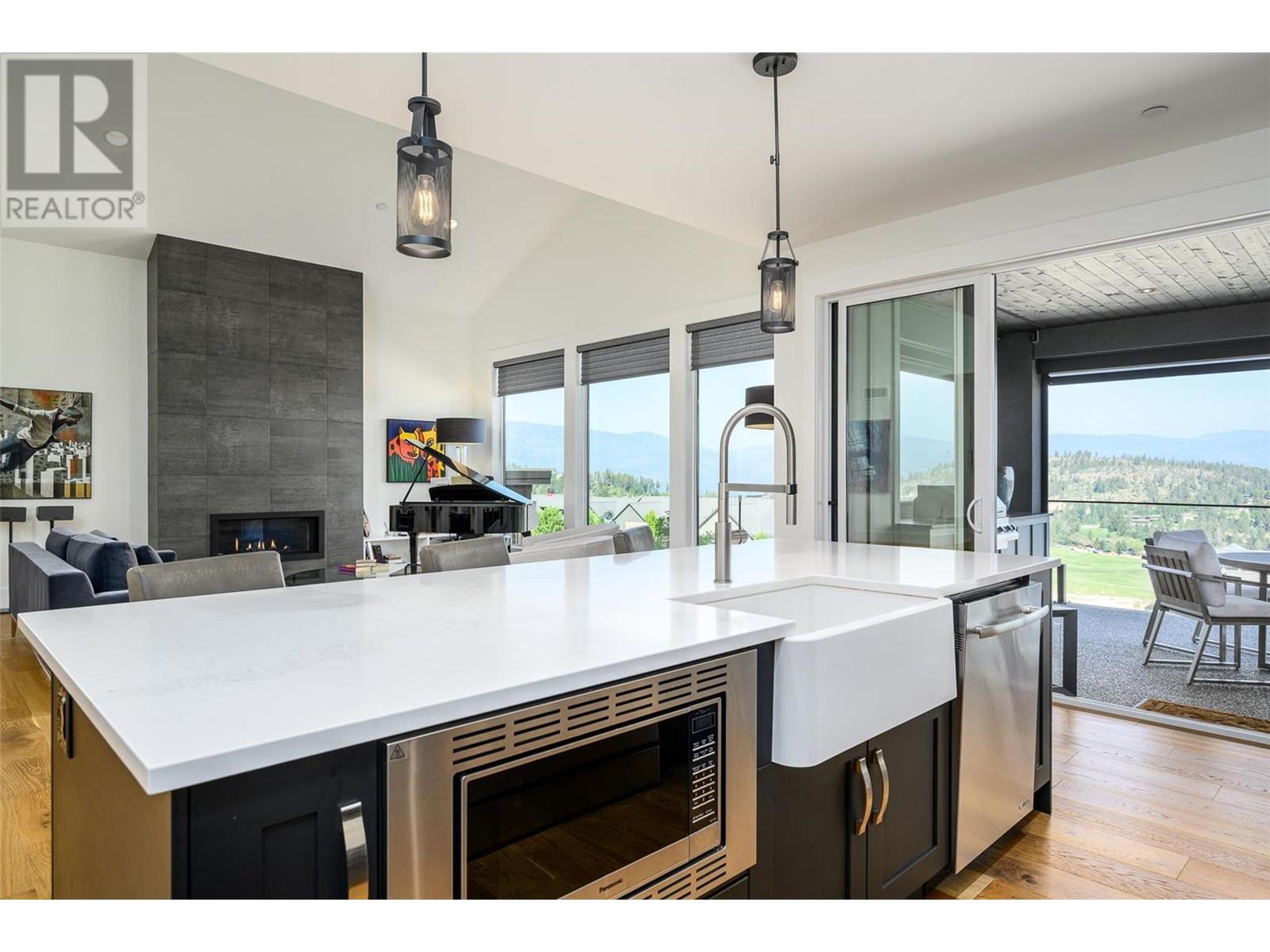  257 Ashcroft Court, Vernon