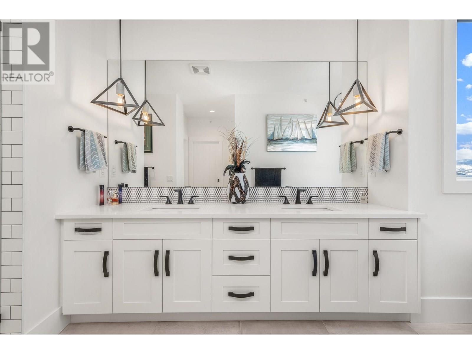  253 Ashcroft Court, Vernon