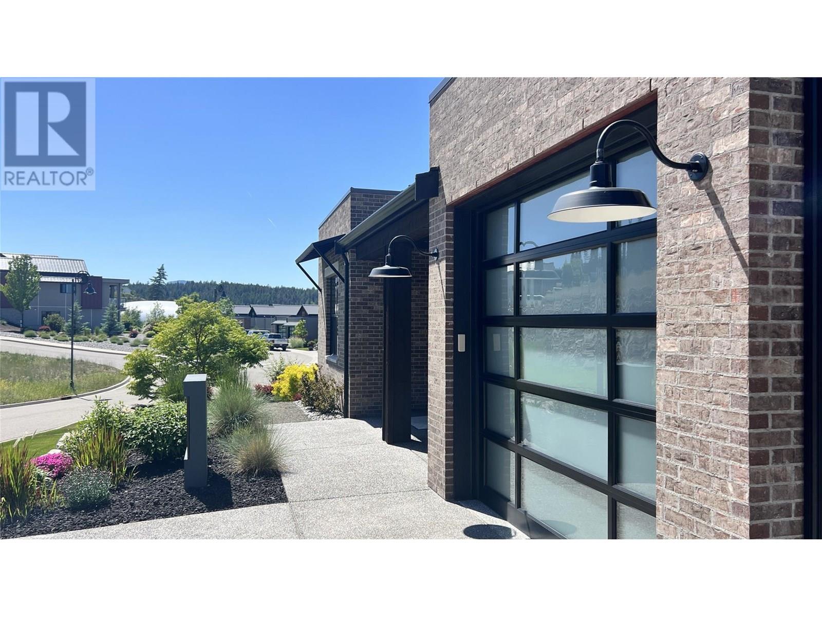  253 Ashcroft Court, Vernon