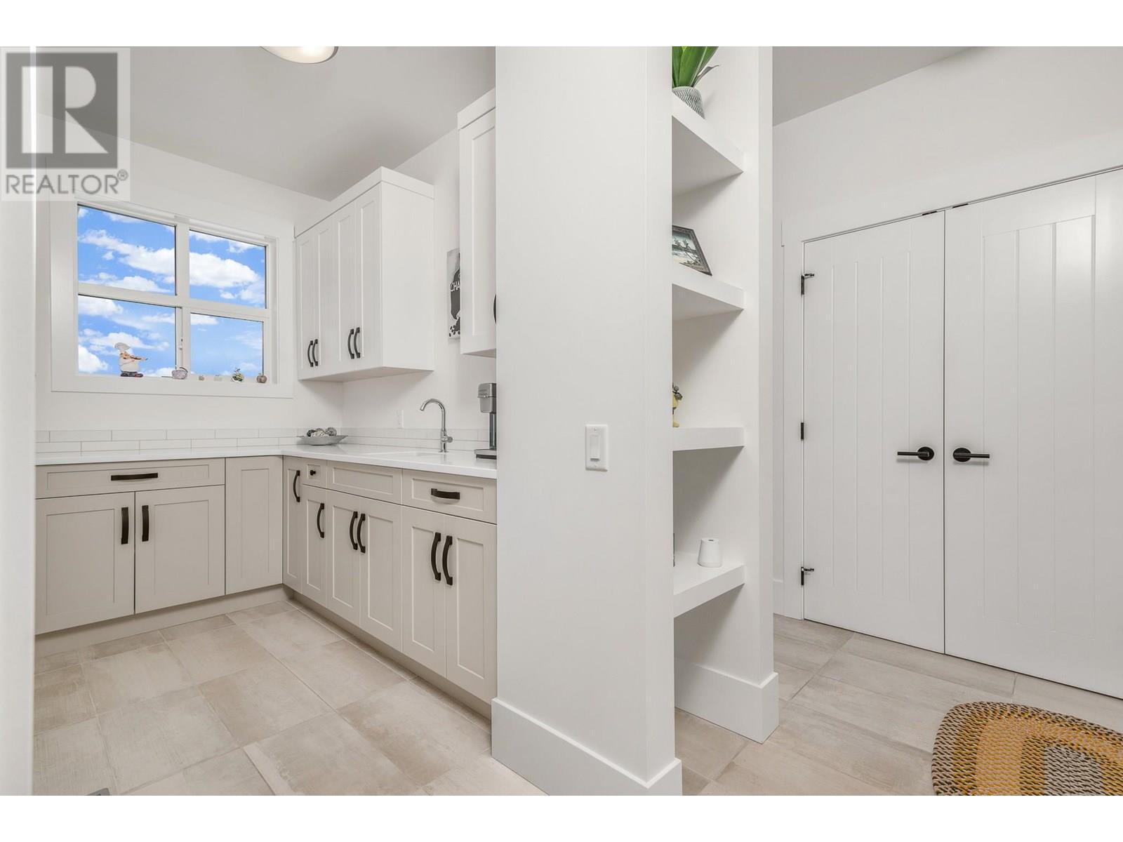  253 Ashcroft Court, Vernon