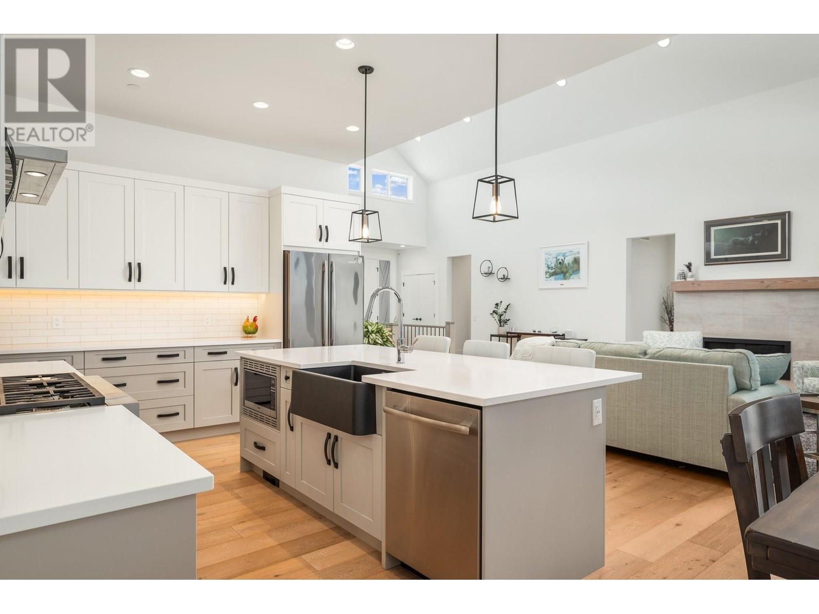  253 Ashcroft Court, Vernon