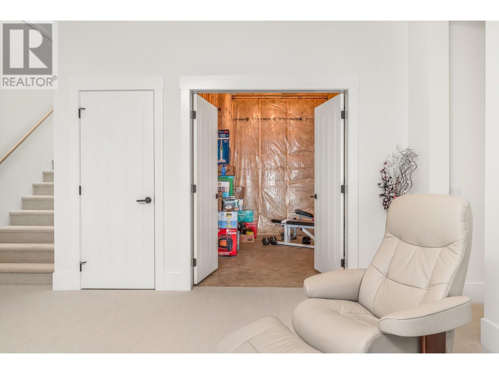  253 Ashcroft Court, Vernon