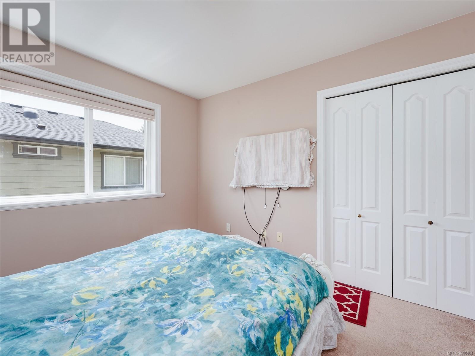 Photo 36 of 1713 Mamich Cir, Saanich BC