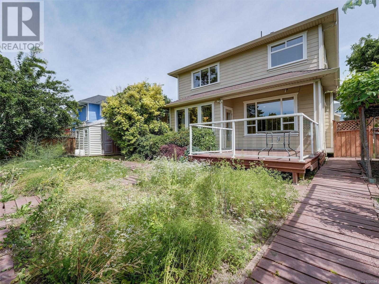 Photo 34 of 1713 Mamich Cir, Saanich BC