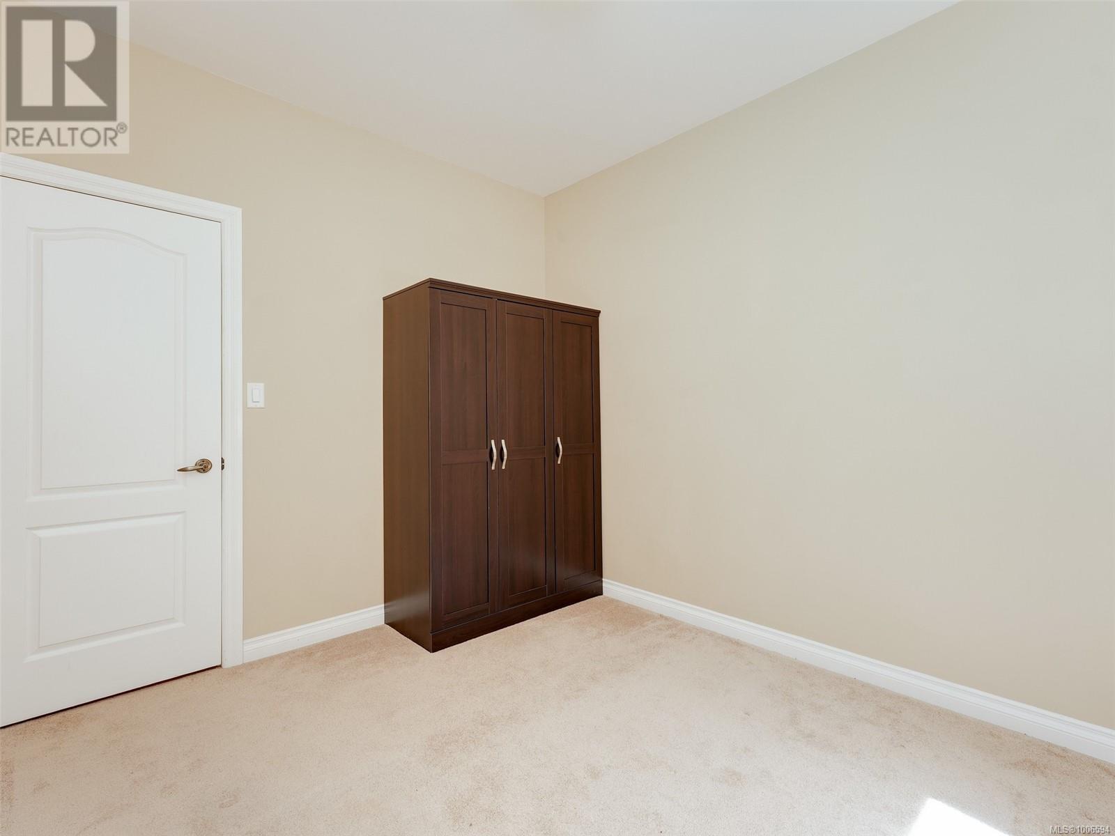 Photo 19 of 1713 Mamich Cir, Saanich BC