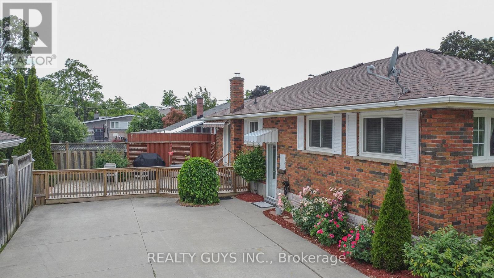 Photo 13 of 1066 Glebemount Crescent, Peterborough North ON